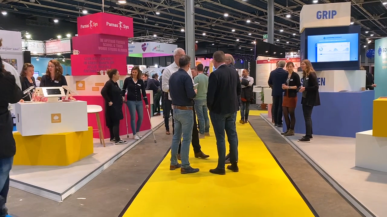 leads verzamelen op de beurs