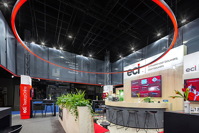 ECI Software Solutions - Treetop op Bouwbeurs. Visueel statement in de beurshal